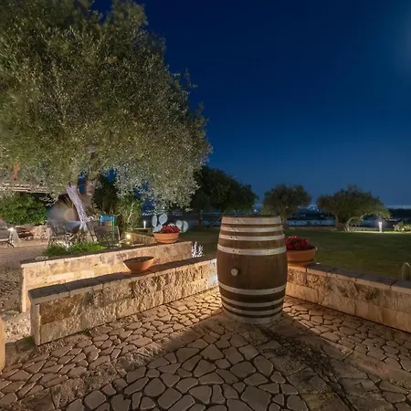 בית כפרי Relais Torre Marabino איספיקה