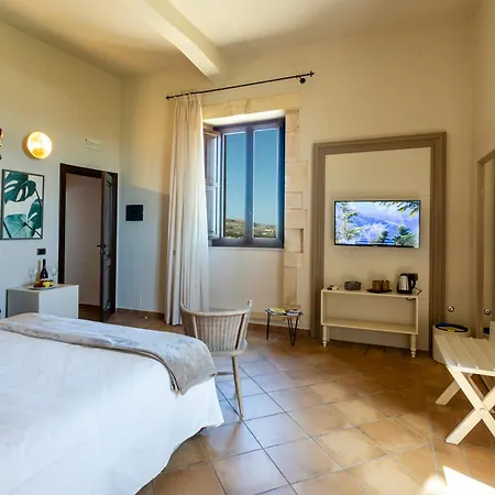 Relais Torre Marabino בית כפרי איספיקה