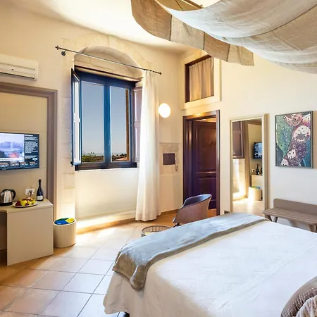 בית כפרי Relais Torre Marabino *