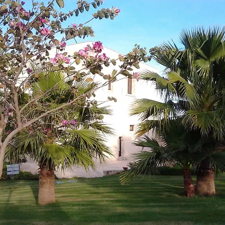בית כפרי Relais Torre Marabino איספיקה
