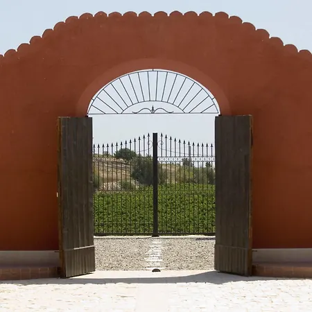 Relais Torre Marabino * איספיקה