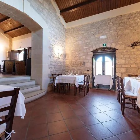 Relais Torre Marabino בית כפרי