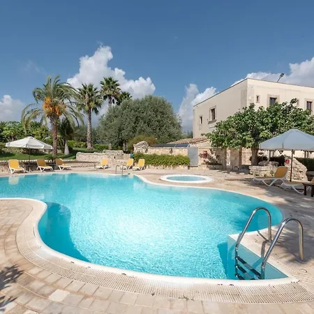 Relais Torre Marabino בית כפרי