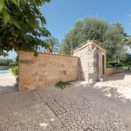 Relais Torre Marabino Landhaus